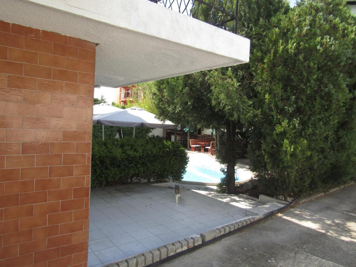 Hostel Papagal Varna Luaran gambar