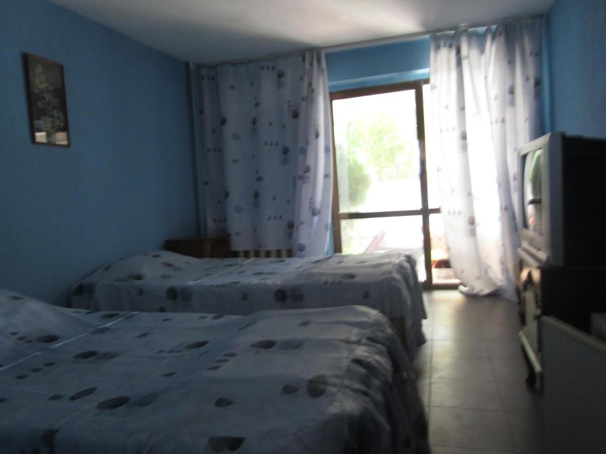 Hostel Papagal Varna Luaran gambar
