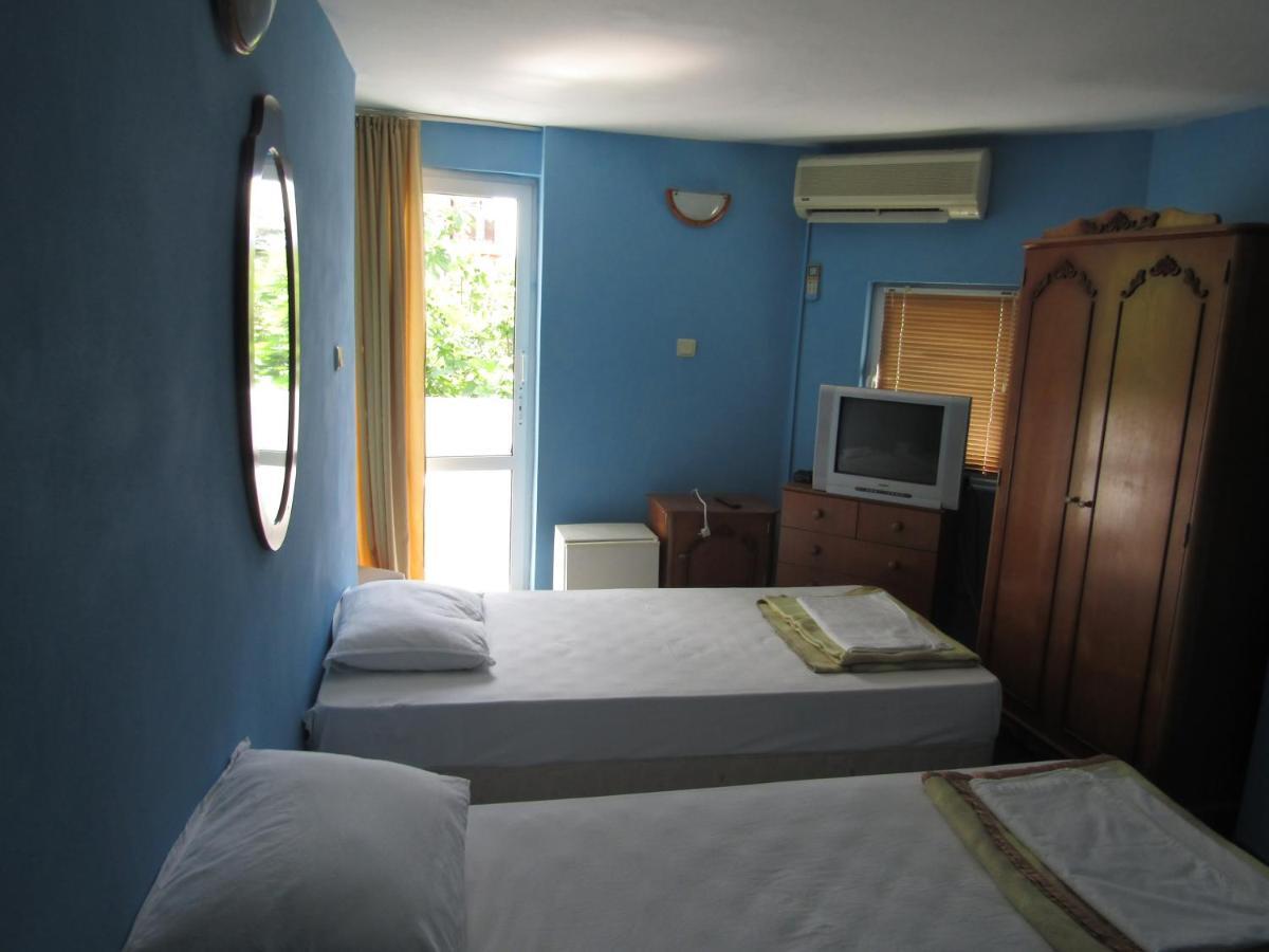 Hostel Papagal Varna Luaran gambar