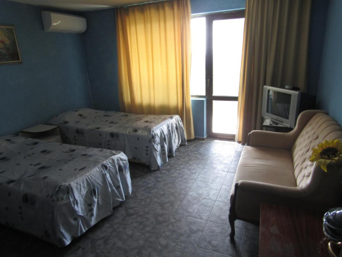 Hostel Papagal Varna Luaran gambar