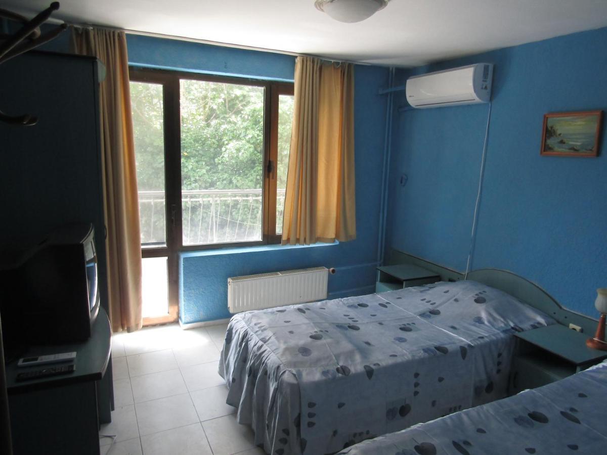 Hostel Papagal Varna Luaran gambar
