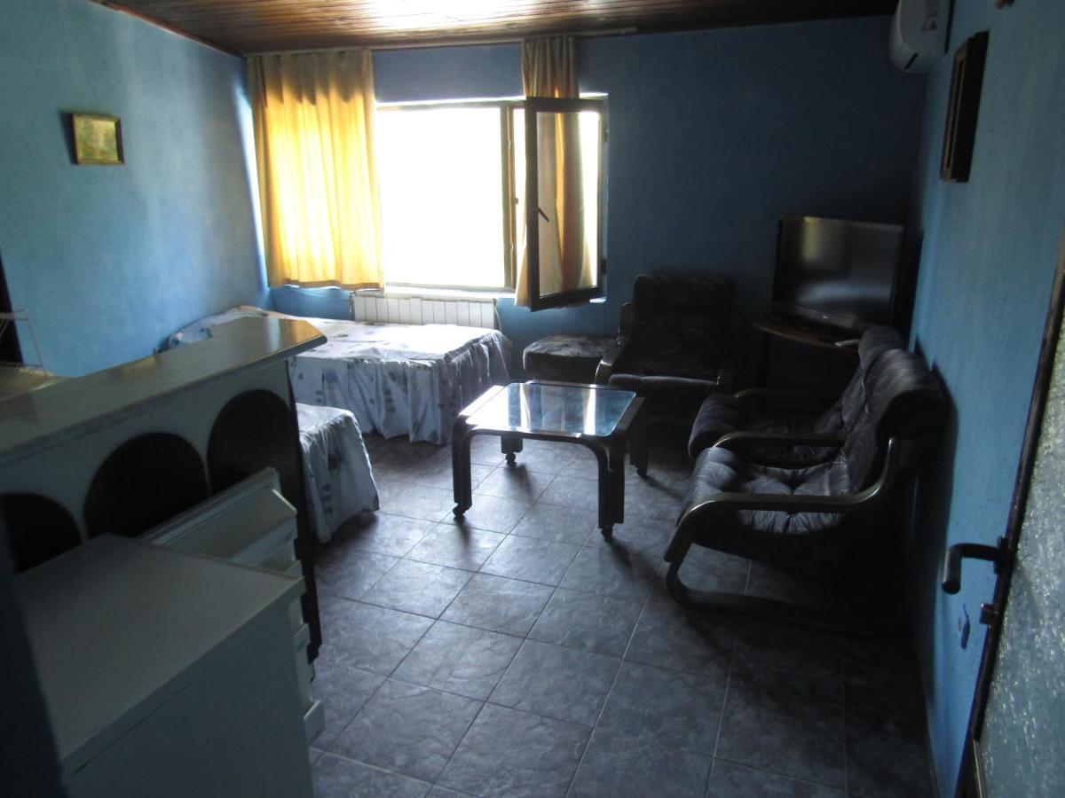 Hostel Papagal Varna Luaran gambar