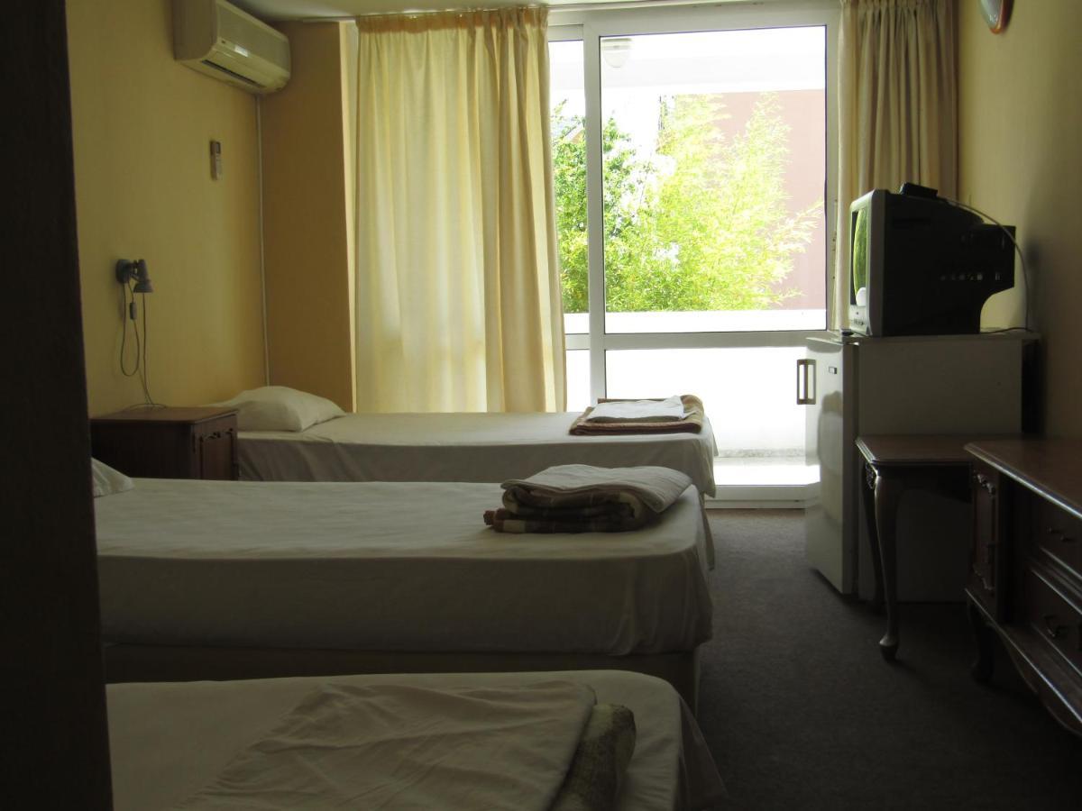 Hostel Papagal Varna Luaran gambar