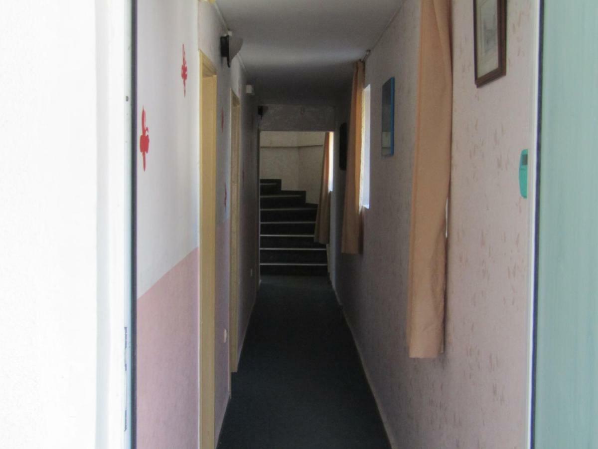 Hostel Papagal Varna Luaran gambar