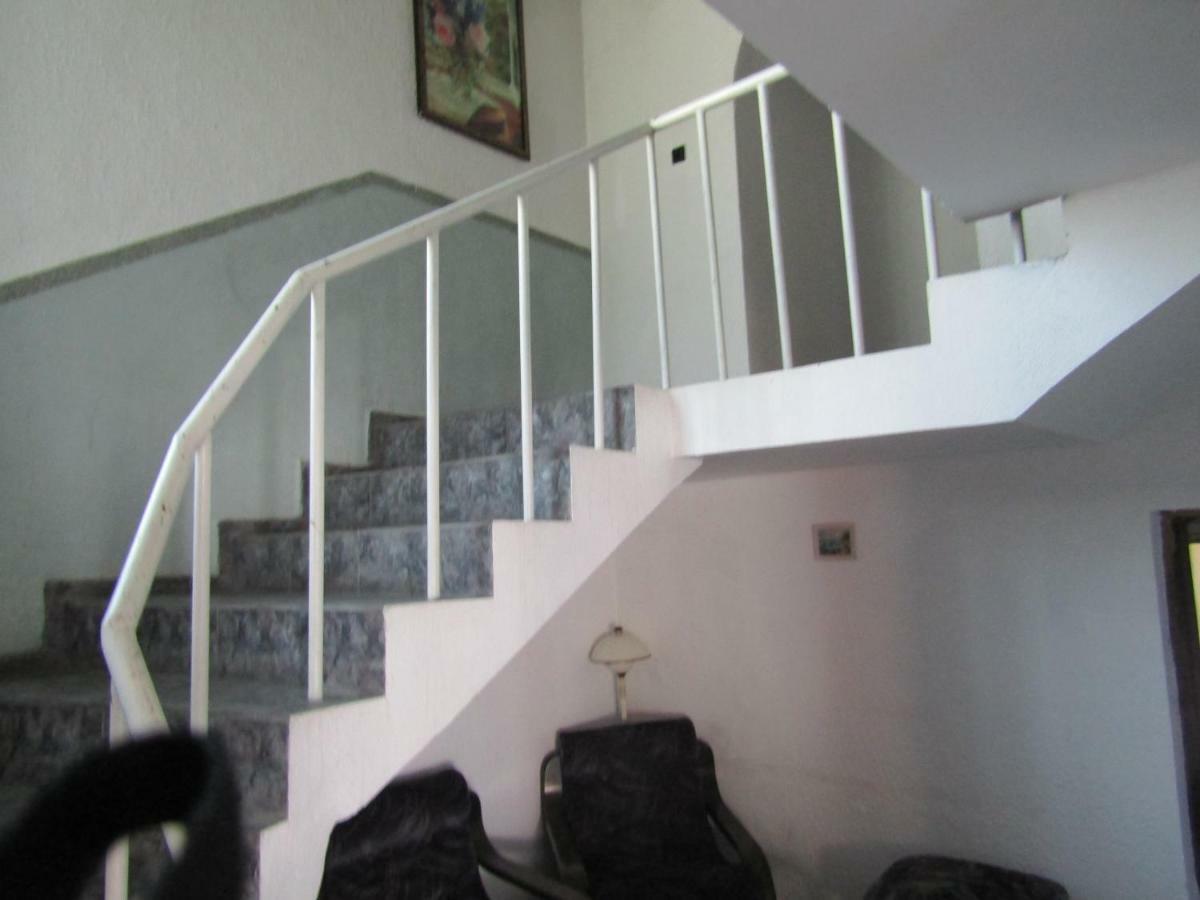 Hostel Papagal Varna Luaran gambar