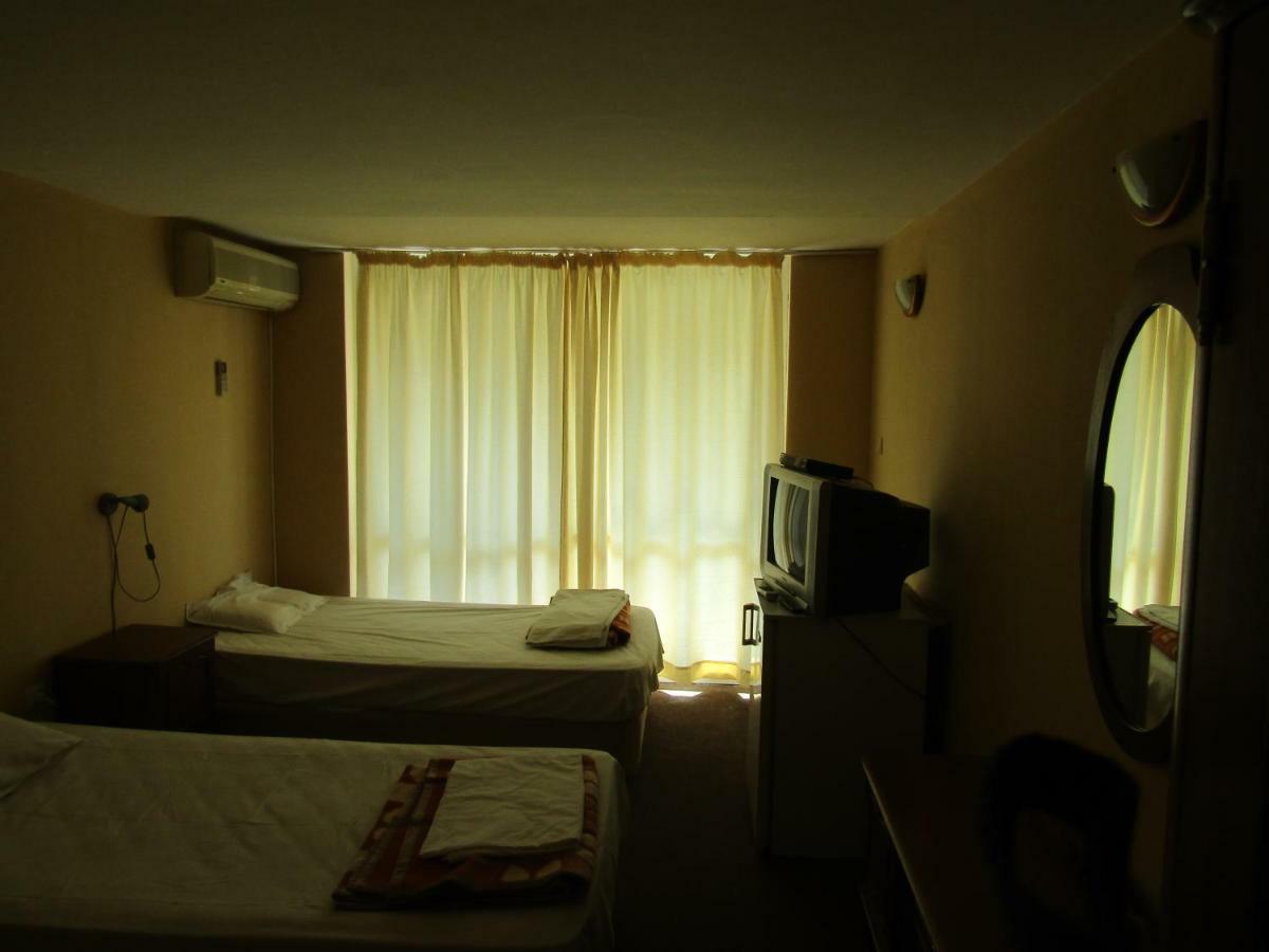 Hostel Papagal Varna Luaran gambar